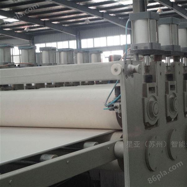 PVC发泡板材生产线